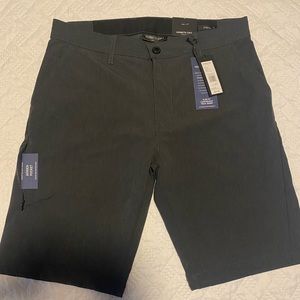 Kenneth Cole slim fit tech shorts black Heather size 31
